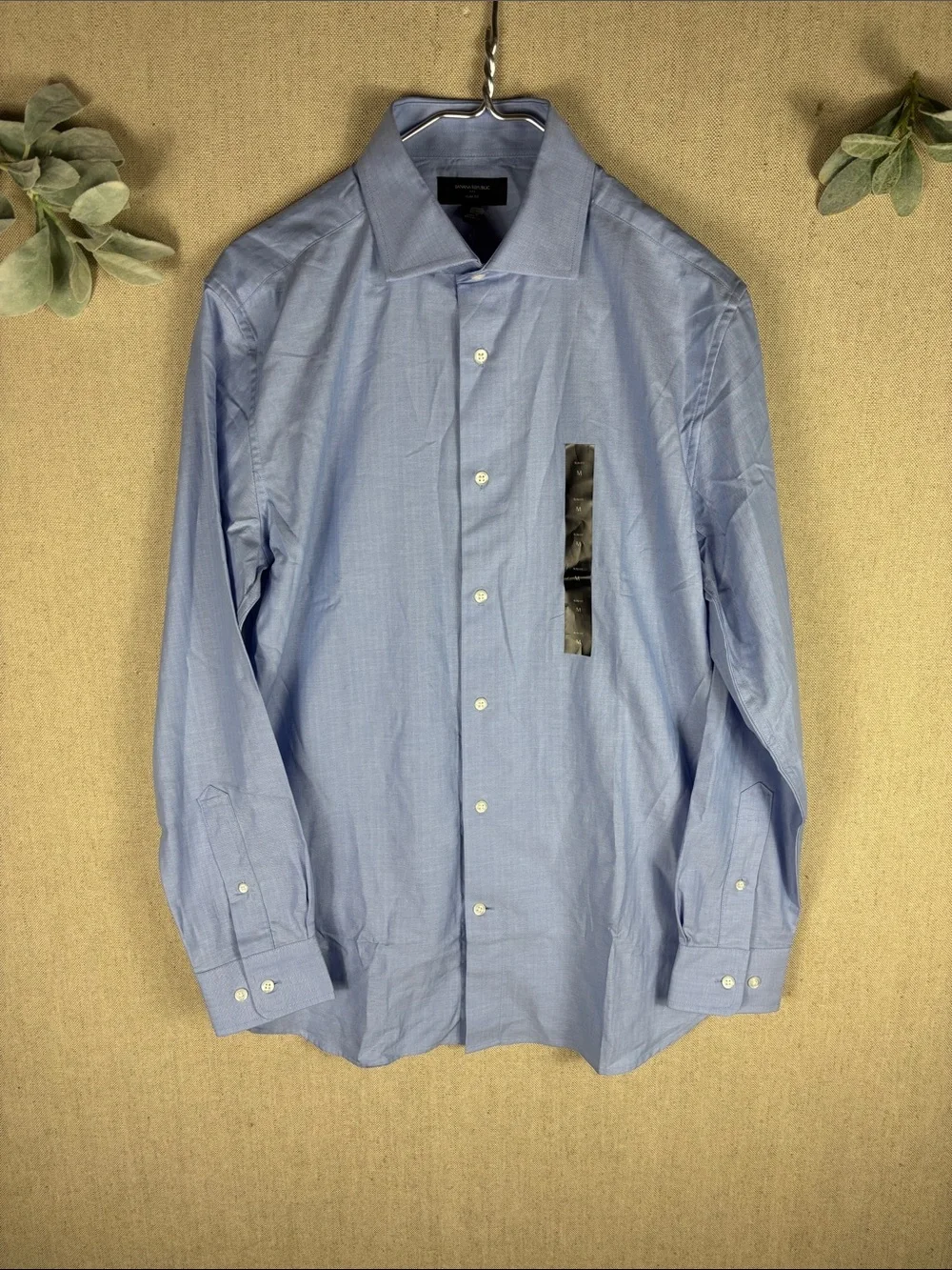 Banana Republic > New with Tags  Light Blue Slim Fit Button Down Medium